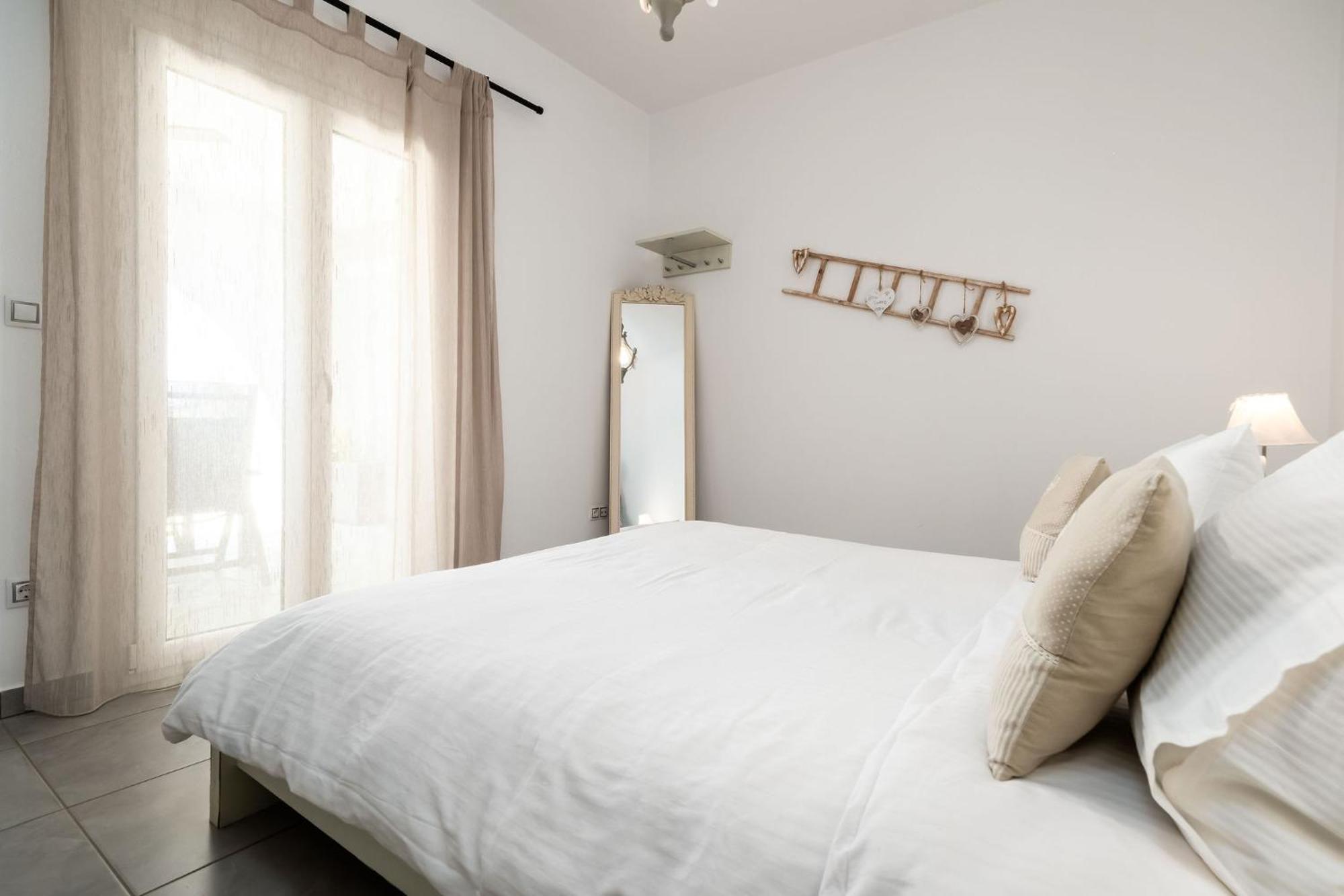 Azzurro Bianco Suites Parikia  Luaran gambar